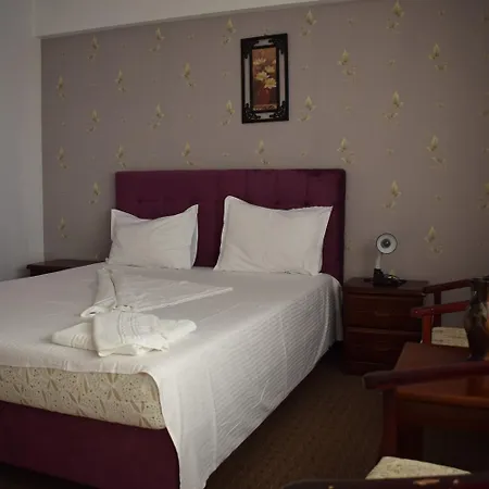 Ibiza 3*