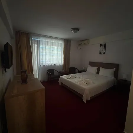 מלון Ibiza 3*